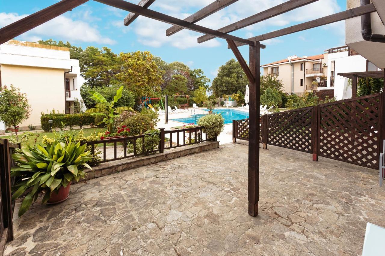 Aparthouse Paradise Bay Sozopol Bagian luar foto