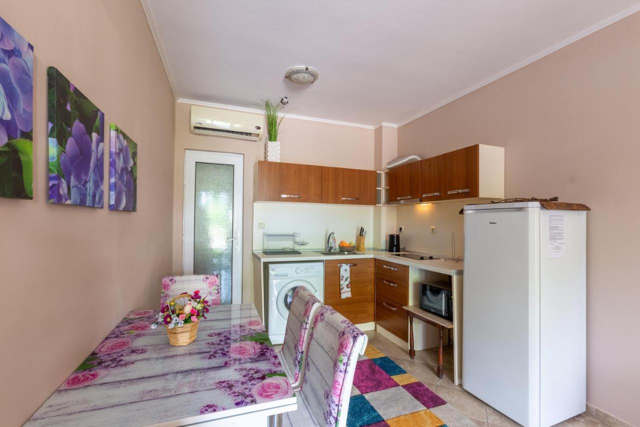 Aparthouse Paradise Bay Apartment Sozopol Bagian luar foto