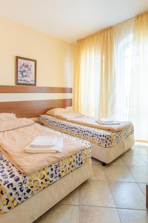 Aparthouse Paradise Bay Apartment Sozopol Bagian luar foto